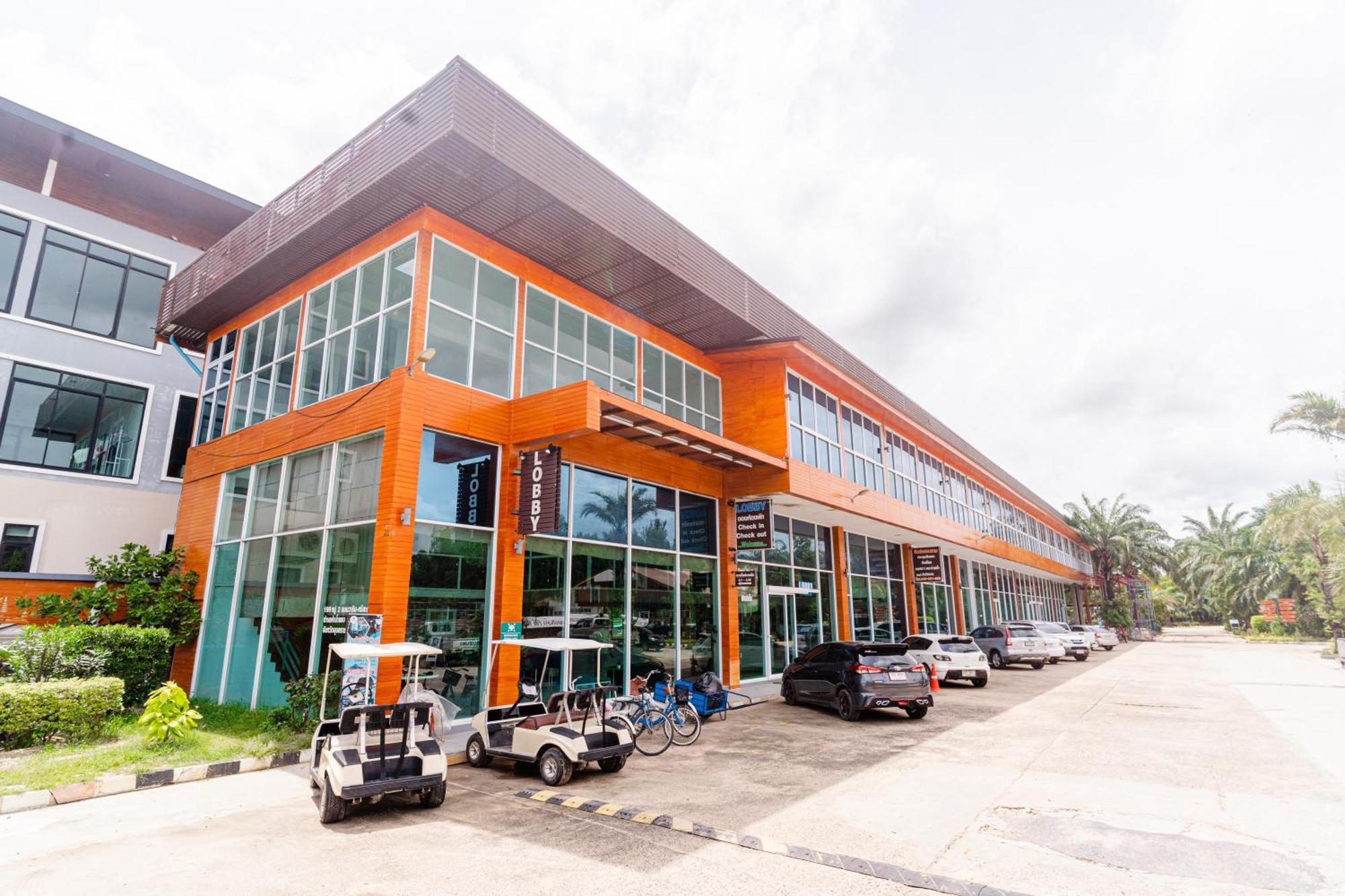 Baan Suan Khun Ta And Golf Resort Ubon Ratchathani Extérieur photo
