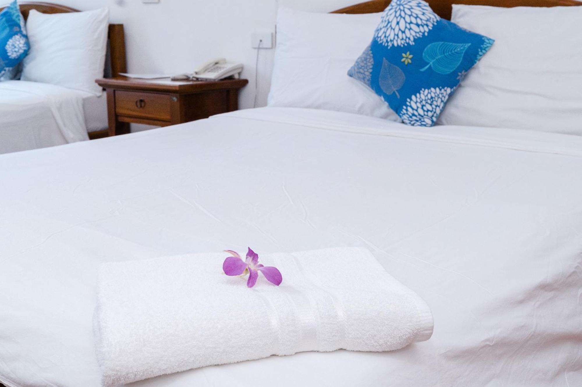 Baan Suan Khun Ta And Golf Resort Ubon Ratchathani Extérieur photo