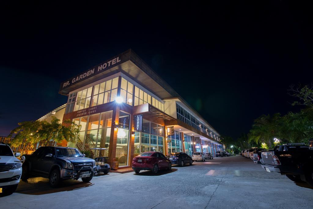 Baan Suan Khun Ta And Golf Resort Ubon Ratchathani Extérieur photo