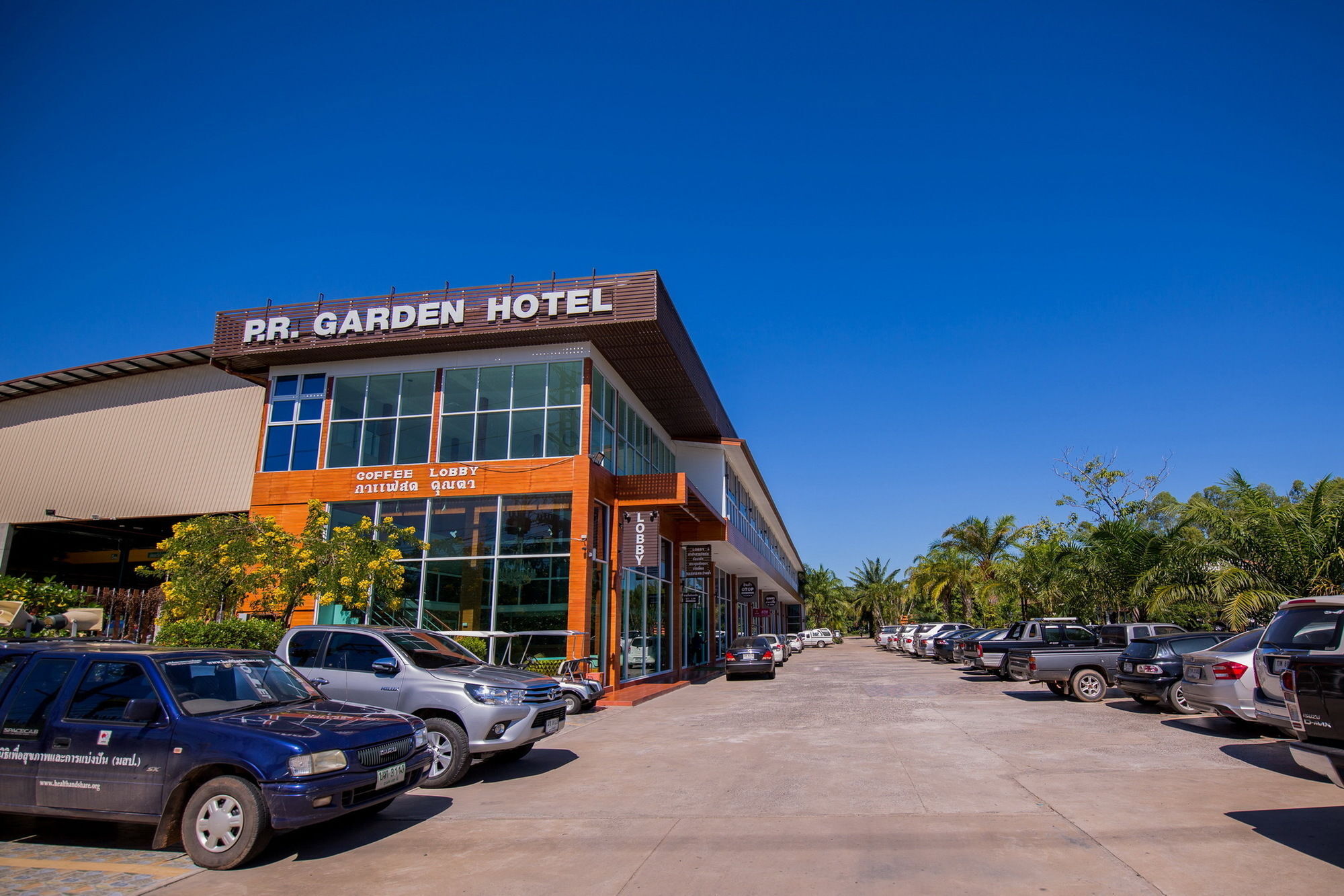 Baan Suan Khun Ta And Golf Resort Ubon Ratchathani Extérieur photo