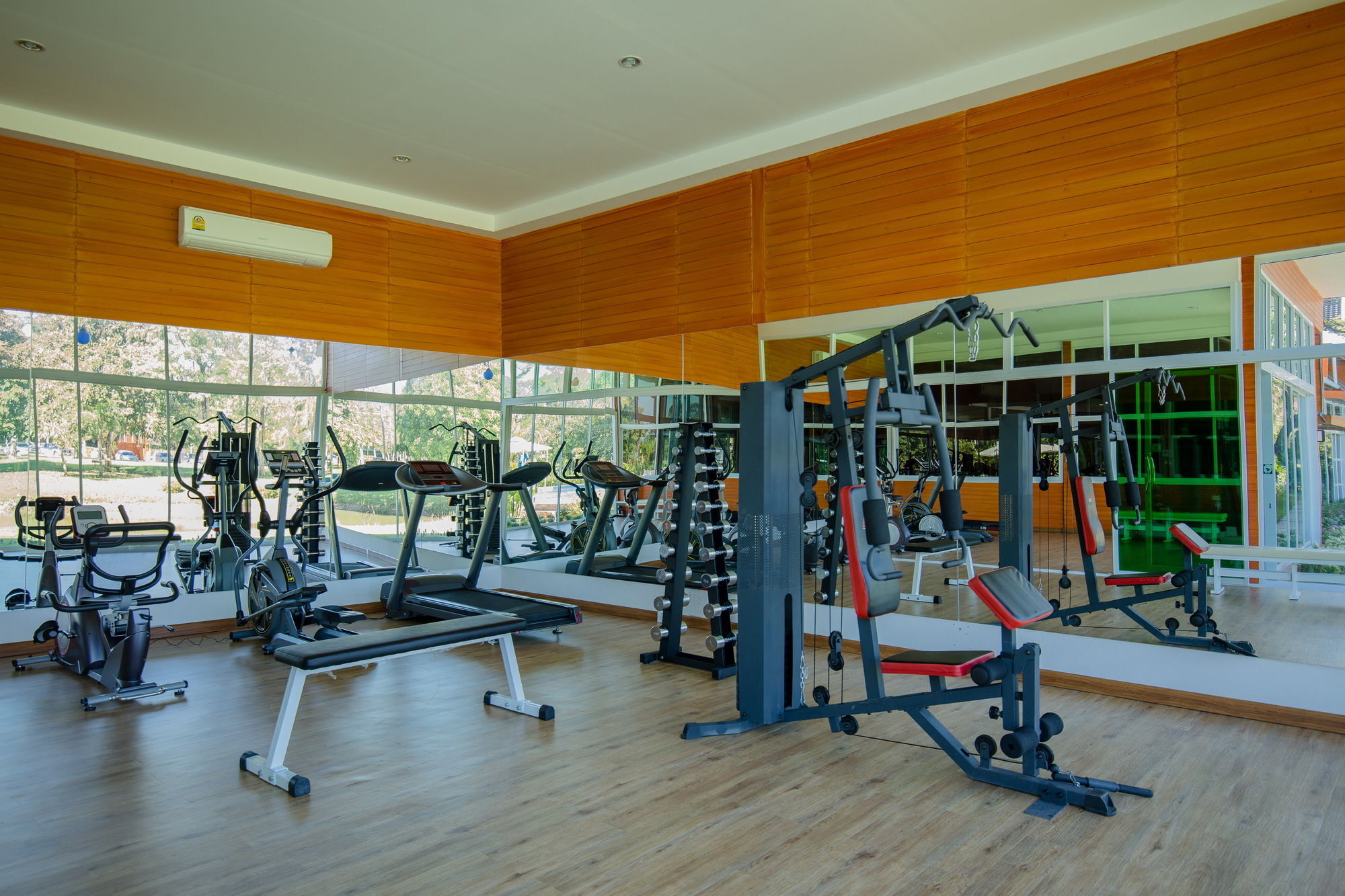Baan Suan Khun Ta And Golf Resort Ubon Ratchathani Extérieur photo
